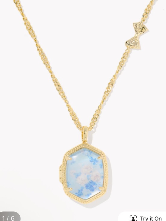 Kendra Scott Jewelry - Kendra Scott x LoveShack Fancy Daphne Gold Locket necklace